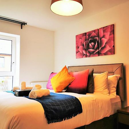 Lovely Holiday Home In Birmingham City Center 3 Bedrooms House By Hf Group エクステリア 写真