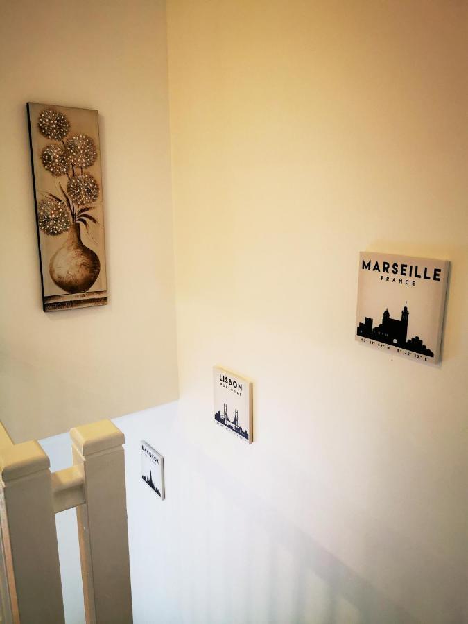 Lovely Holiday Home In Birmingham City Center 3 Bedrooms House By Hf Group エクステリア 写真